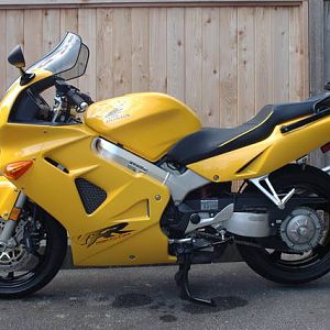 Honda_VFR_004