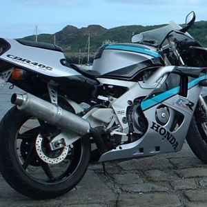 CBR 400RR
