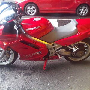 1990_honda_vfr_750
