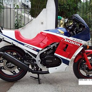 VF500FII  INTERCEPTOR Solo seat cowl