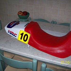 seat solo cowl