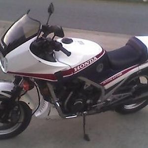 1984 vf1000f