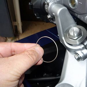 fitting a  CF Fork top cover to the 6th Gen