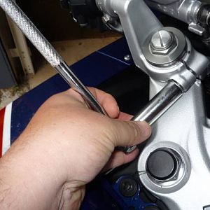 fitting a  CF Fork top cover to the 6th Gen