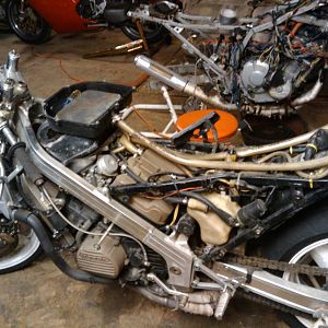 86 VFR-750F racebike project rebuild