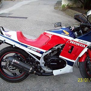 VF500F2 INTERCEPTOR