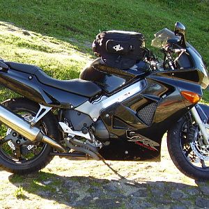 pb120077jr1