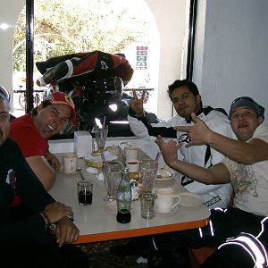 los cuates