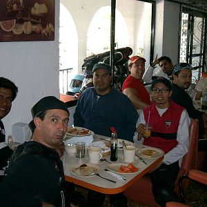 mas cuates