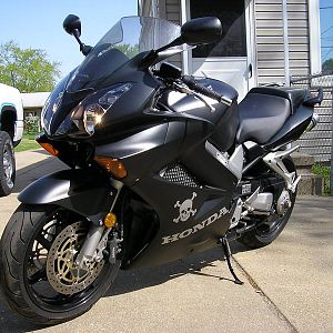 2004 VFR800