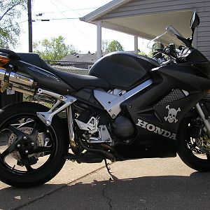 2004 VFR800