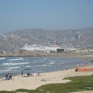 b9j_cruise_ship_ensenada