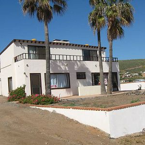 b9y_house_on_campground