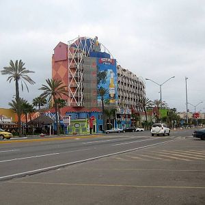 d92_rosarito_beach_colorful_hotel
