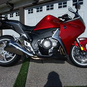 New, very red VFR in the driveway