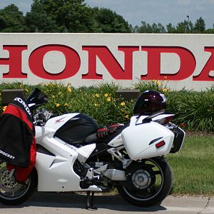 Honda Parts Warehouse, Davenport IA, 2006 Pearl White VFR