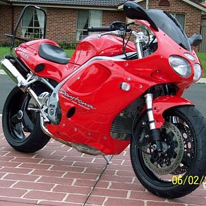 98 Triumph T595 Daytona