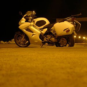 Night profile shot, unloaded