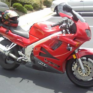 97_VFR750F_Right_Side