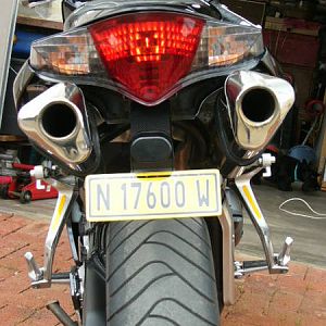 Rear end with twin pipes