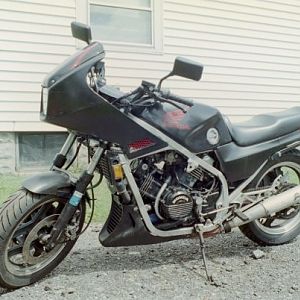 1985 VF700F (Custom Paint Job...)