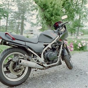 1985 VF700F (Custom Paint Job...)