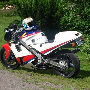 86 VFR750F
