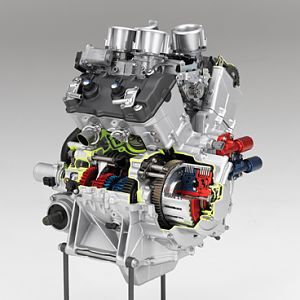 10_V4_EngineCutaway_1_lr