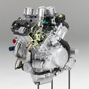 10_V4_EngineCutaway_5_lr