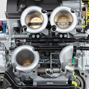 10_V4_EngineCutaway_13_lr
