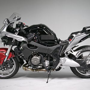 10_VFR1200F_BodyOff_lr