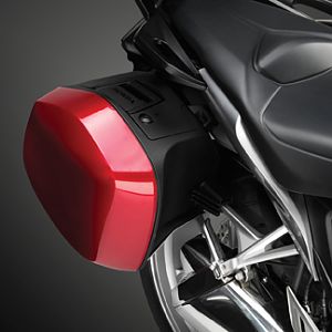 10_VFR1200F_Acc_RtSaddlebag_1_lr