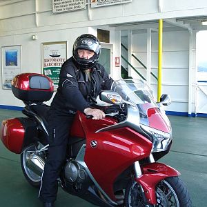 lake_como_ferry_to_meaggio