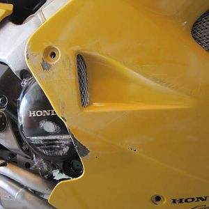 My '00 VFR800fi (pics of damage &amp; repairs)