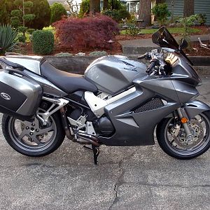 2008 VFR800 1