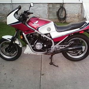 84 VF 700F