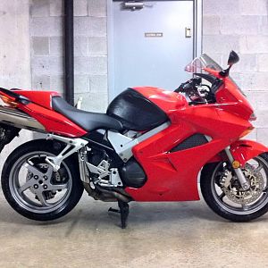 2005 VFR800