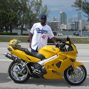 Rydah's 2000 VFR Interceptor