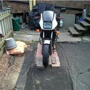 1984 v750