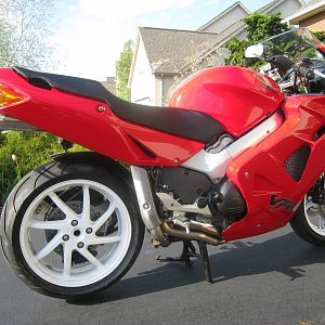 VFR_800_Exhaust_001
