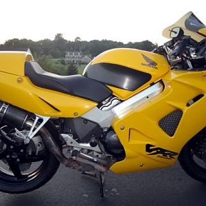 VFR800_right_2