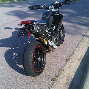Hyper_motard_2