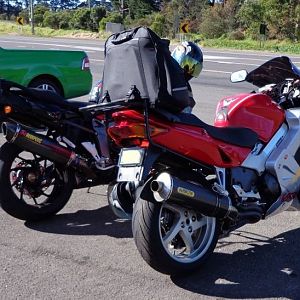 VFR800 BMW K1300S Rear