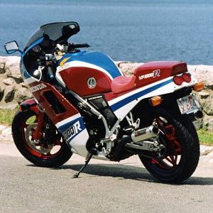 VF1000RQuab02