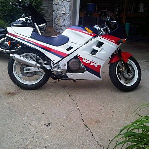 1986 VFR F1