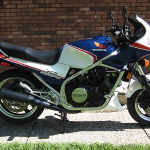 84 VF750F
