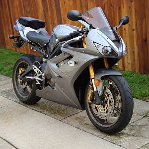 06 Daytona 675