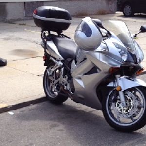 05 VFR800 Silver Sunshine