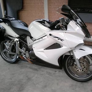 2007_vfr_800