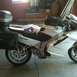 VFR750F2